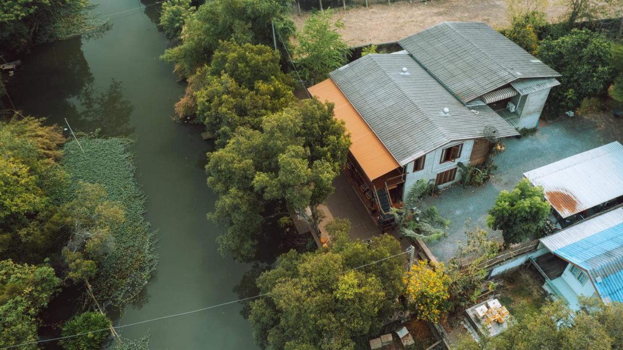Banmai87 Guest House บ้านไม้87 เกสต์เฮ้าส์ Phra Nakhon Si Ayutthaya Dış mekan fotoğraf