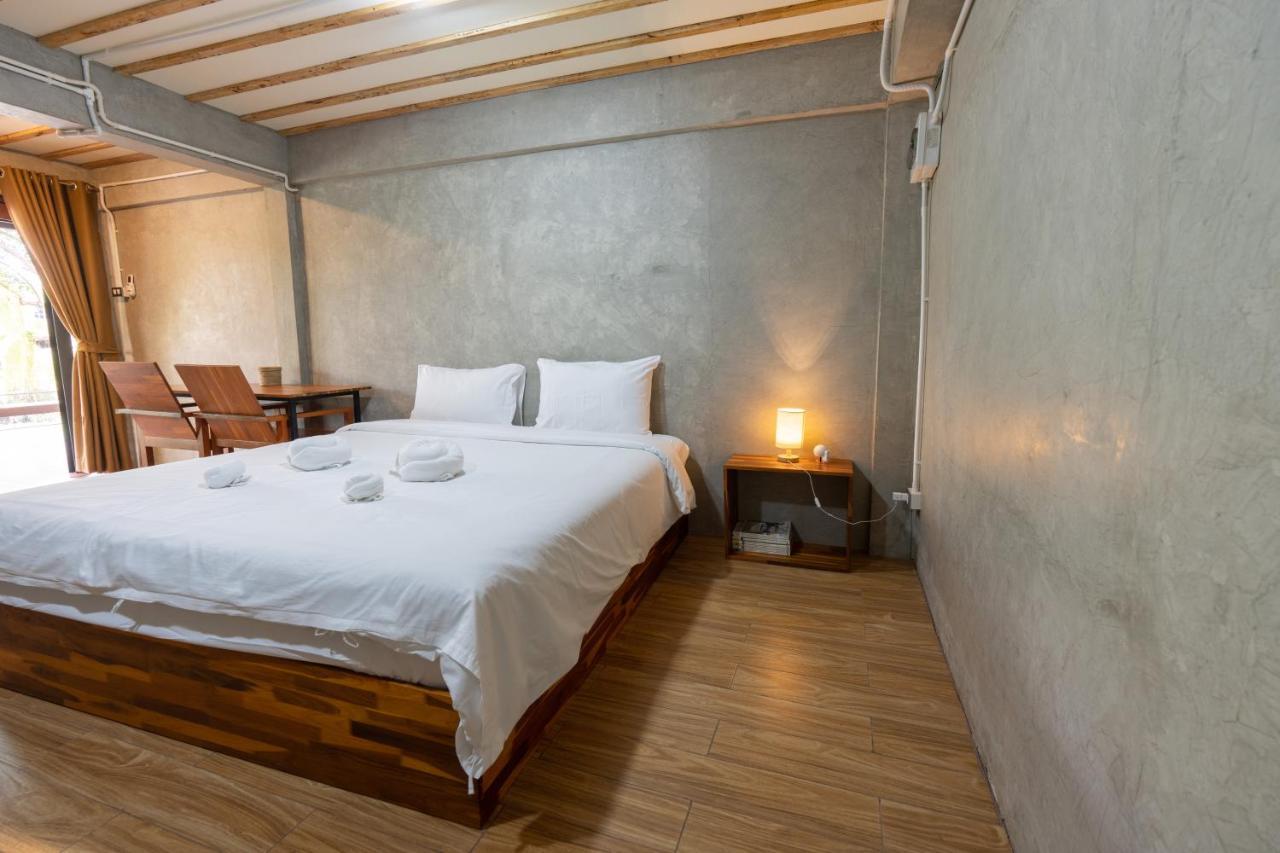 Banmai87 Guest House บ้านไม้87 เกสต์เฮ้าส์ Phra Nakhon Si Ayutthaya Dış mekan fotoğraf