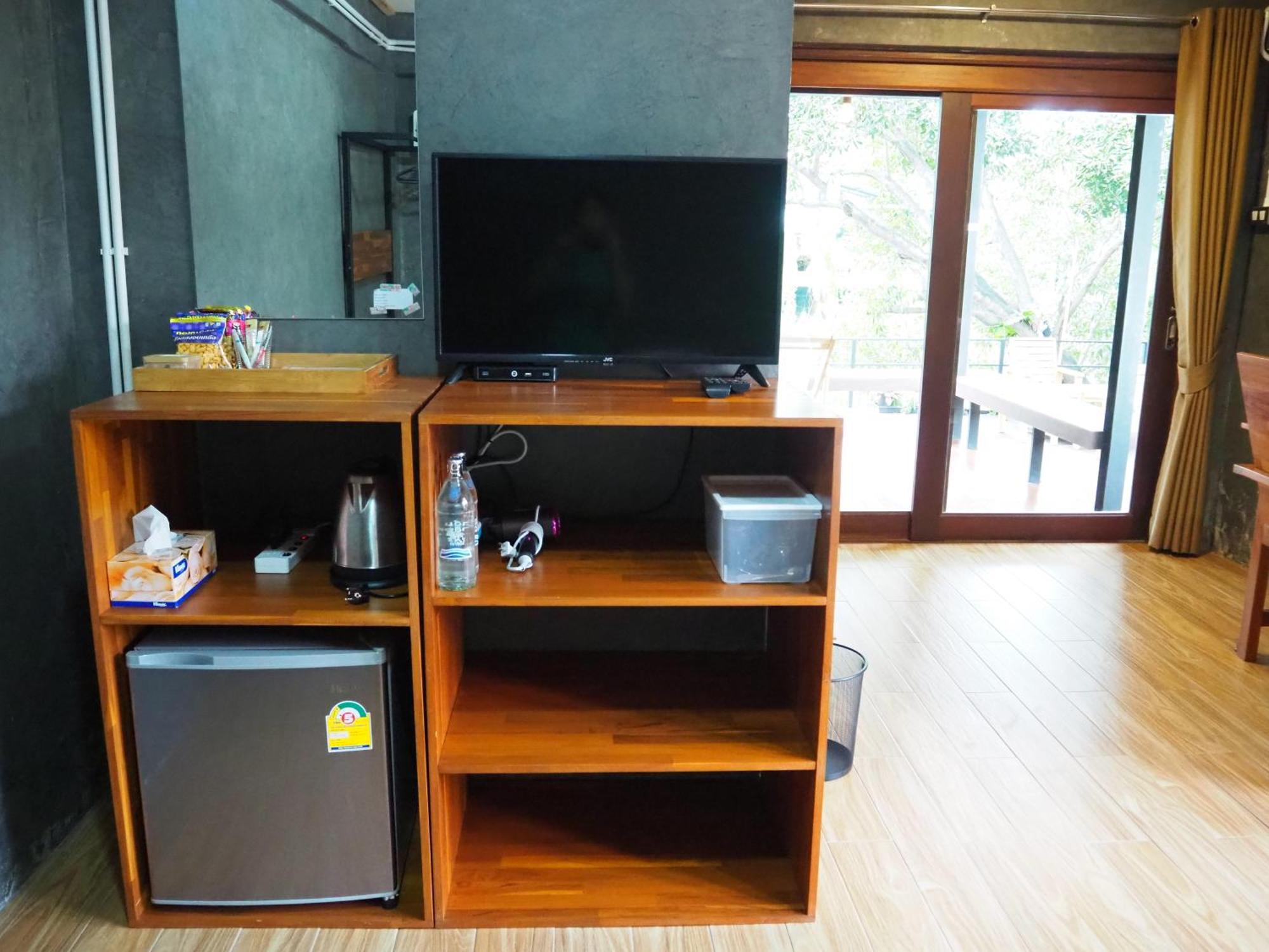 Banmai87 Guest House บ้านไม้87 เกสต์เฮ้าส์ Phra Nakhon Si Ayutthaya Dış mekan fotoğraf