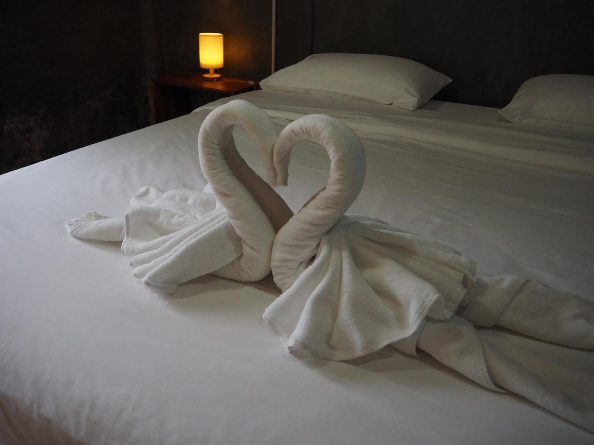 Banmai87 Guest House บ้านไม้87 เกสต์เฮ้าส์ Phra Nakhon Si Ayutthaya Dış mekan fotoğraf
